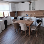 Дава се под наем Мезонет в Разград, Варош - 78 кв.м за 331.5 € - Снимка #1