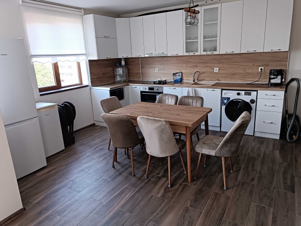 Дава се под наем Мезонет в Разград, Варош - 78 кв.м за 331.5 € - Снимка #1