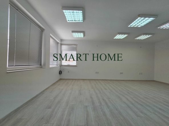 Дава се под наем Офис в Велико Търново, Център - 150 кв.м за 1224 € - Снимка #1