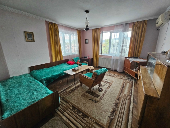 Етаж от къща в Горна Оряховица - 120 кв.м за 738 €/кв.м - Снимка #1
