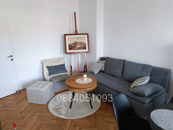 Дава се под наем Двустаен апартамент в Варна, Център - 70 кв.м за 670 € - Снимка #1