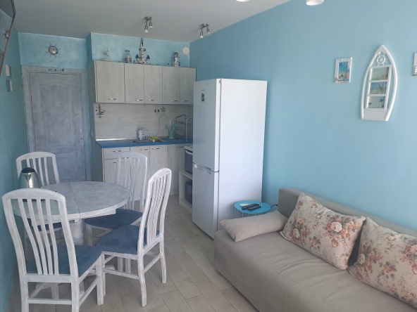 Дава се под наем Двустаен апартамент в Поморие - 60 кв.м за 255 € - Снимка #1