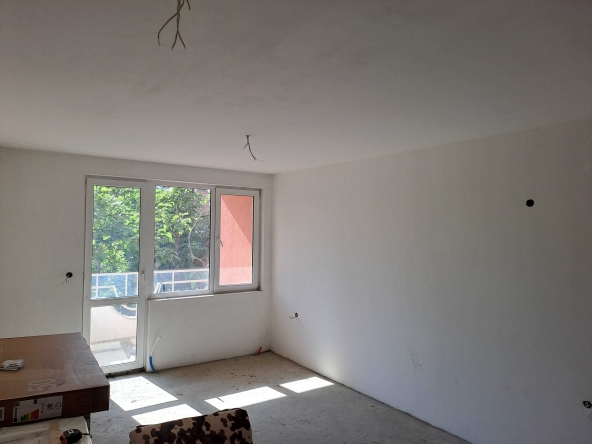 Тристаен апартамент в Плевен, Широк център - 90 кв.м за 1334 €/кв.м - Снимка #1