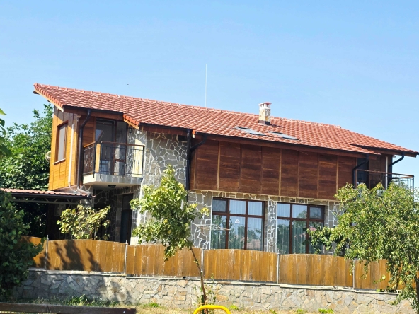 Къща в с. Каменар, Област Бургас - 165 кв.м за 1879 €/кв.м - Снимка #1