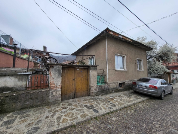 Къща в Брацигово - 158 кв.м за 349 €/кв.м - Снимка #1