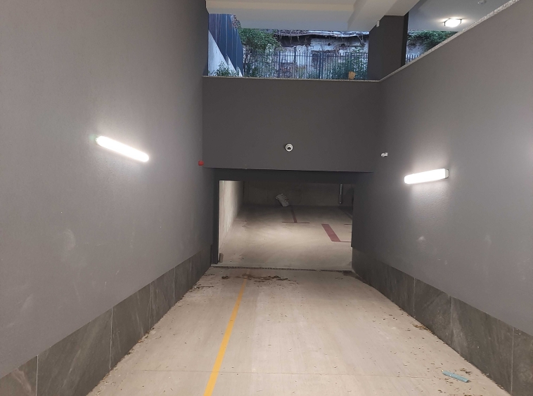 Дава се под наем Гараж / Паркомясто в София, Банишора - 14 кв.м за 112 € - Снимка #1