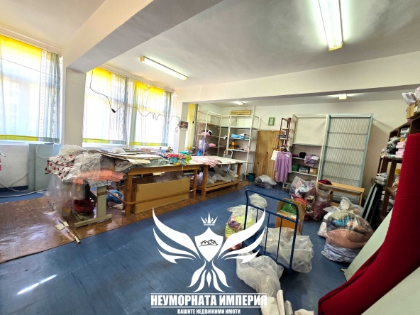 Дава се под наем Офис в Пловдив, Център - 117 кв.м за 468 € - Снимка #1