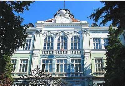 Дава се под наем Заведение в Варна, Център - 277 кв.м за 1695.24 € - Снимка #1