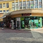 Дава се под наем Магазин в Смолян, Стар център - 45 кв.м за 800 € - Снимка #1