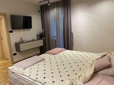 Дава се под наем Двустаен апартамент в Бургас, Братя Миладинови - 60 кв.м за 204 € - Снимка #1