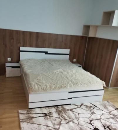 Дава се под наем Тристаен апартамент в София, Студентски град - 92 кв.м за 800 € - Снимка #1