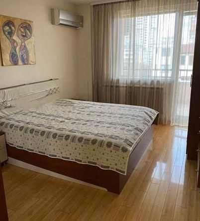 Дава се под наем Тристаен апартамент в София, Зона Б-19 - 117 кв.м за 800 € - Снимка #1