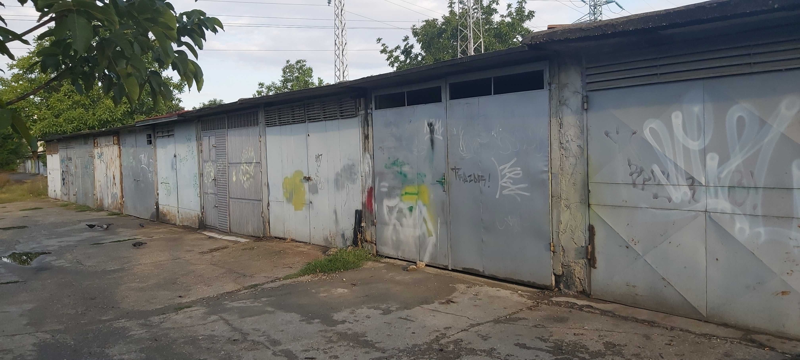 Дава се под наем Гараж / Паркомясто в Русе, Здравец Север 2 - 20 кв.м за 56.1 € - Снимка #1