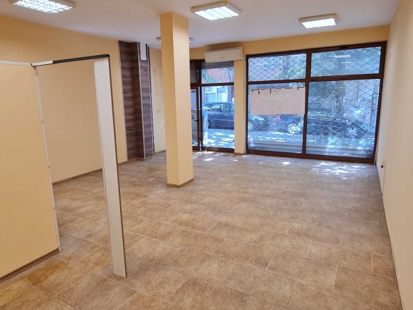 Офис в Бургас, Възраждане - 65 кв.м за 1566 €/кв.м - Снимка #1