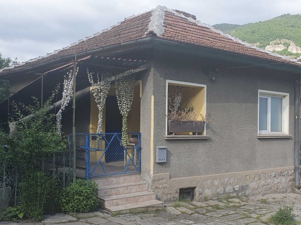 Къща в с. Церово, Област София-област - 110 кв.м за 419 €/кв.м - Снимка #1