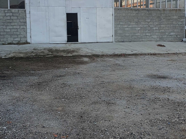 Дава се под наем Склад в Харманли - 400 кв.м за 816 € - Снимка #1