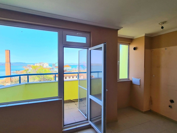 Едностаен апартамент в Поморие - 52 кв.м за 1577 €/кв.м - Снимка #1