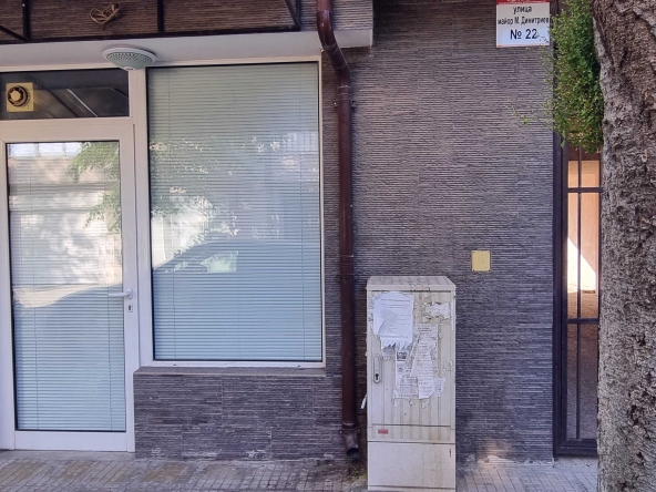 Дава се под наем Магазин в Варна, Христо Ботев - 15 кв.м за 178.5 € - Снимка #1