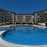 Двустаен апартамент в к.к. Слънчев бряг - 68 кв.м за 1853 €/кв.м - Снимка #1