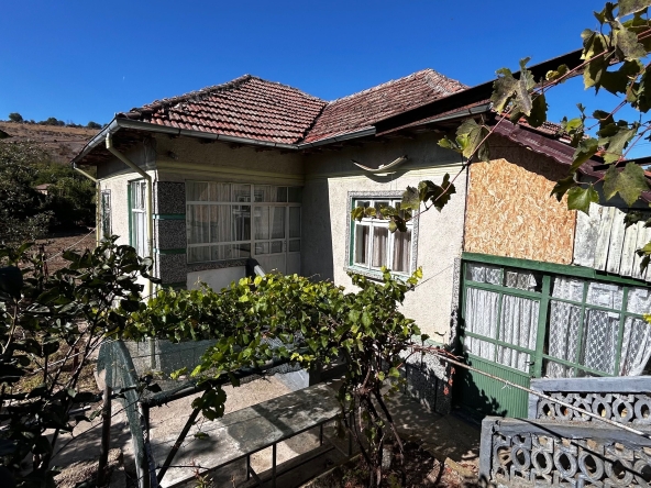 Къща в Силистра, Запад - 200 кв.м за 64 €/кв.м - Снимка #1