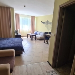 Дава се под наем Едностаен апартамент в к.к. Златни пясъци - 40 кв.м за 300 € - Снимка #1