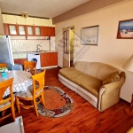 Дава се под наем Тристаен апартамент в Варна, Червен площад - 80 кв.м за 561 € - Снимка #1