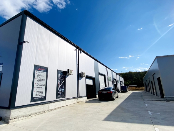 Дава се под наем Склад в Асеновград - 72 кв.м за 367.2 € - Снимка #1