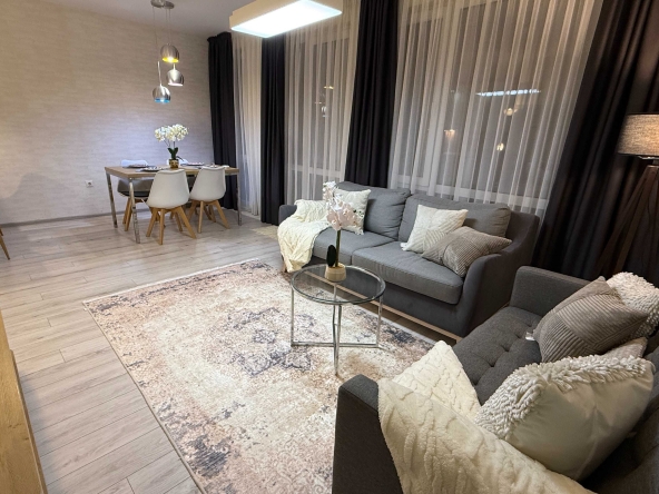 Тристаен апартамент в Варна, Бриз - 131 кв.м за 1398 €/кв.м - Снимка #1