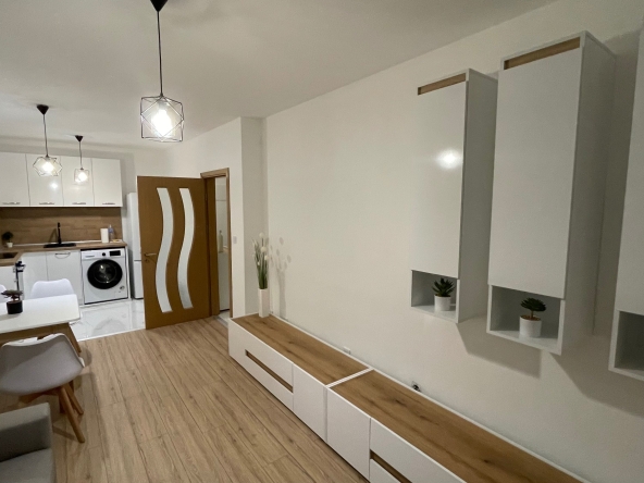 Дава се под наем Двустаен апартамент в София, Люлин 8 - 60 кв.м за 648.21 € - Снимка #1