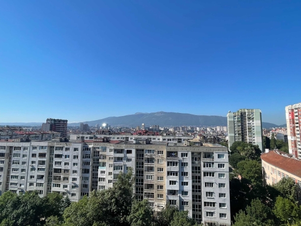 Тристаен апартамент в София, Банишора - 69 кв.м за 1516 €/кв.м - Снимка #1