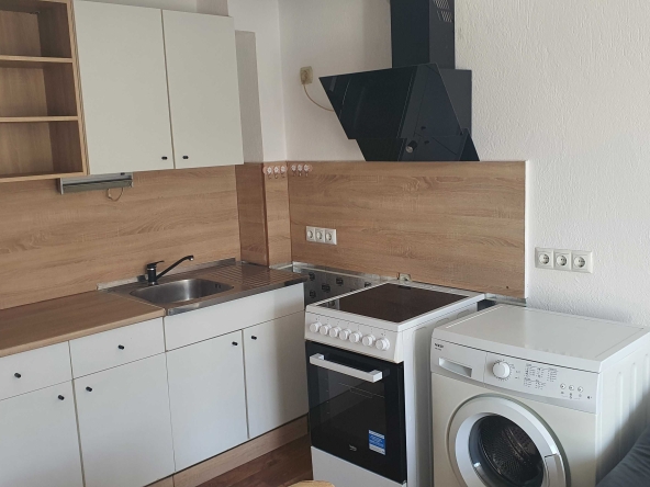 Дава се под наем Двустаен апартамент в Добрич, Пинета - 65 кв.м за 298.86 € - Снимка #1