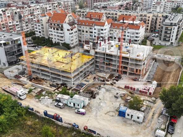 Тристаен апартамент в София, Малинова долина - 99 кв.м за 1633 €/кв.м - Снимка #1