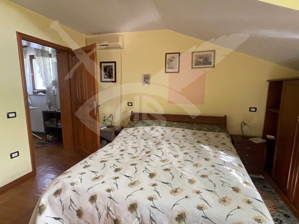 Къща в с. Труд, Област Пловдив - 260 кв.м за 1731 €/кв.м - Снимка #1