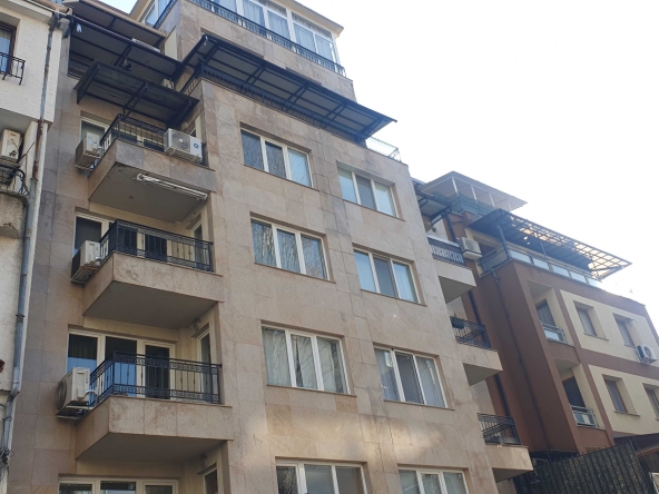 Дава се под наем Тристаен апартамент в София, Зона Б-18 - 130 кв.м за 612 € - Снимка #1