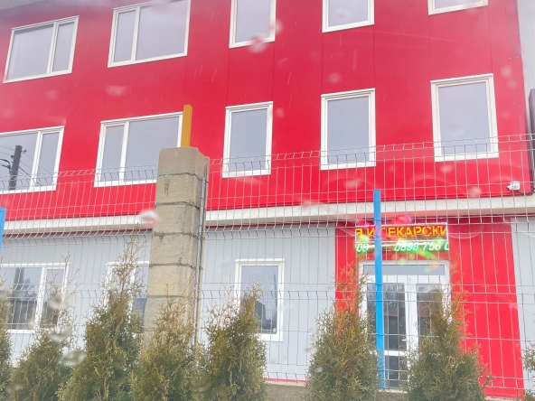 Дава се под наем Офис в с. Каменар, Област Варна - 300 кв.м за 153 € - Снимка #1