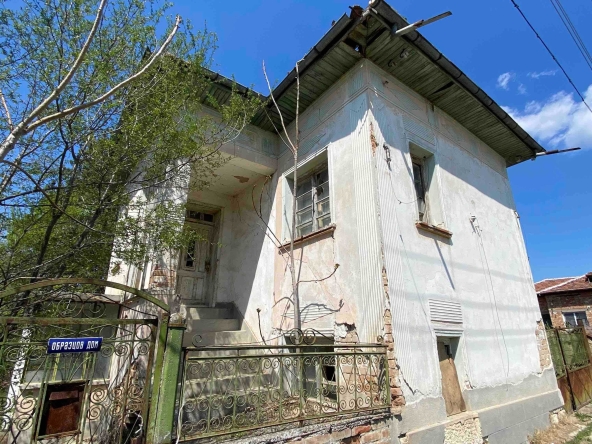 Къща в Плевен, Сторгозия - 40 кв.м за 281 €/кв.м - Снимка #1