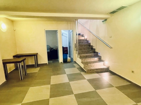 Магазин в Пловдив, Център - 1387 кв.м за 94 €/кв.м - Снимка #1