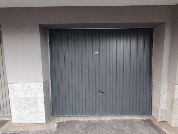 Дава се под наем Гараж / Паркомясто в София, Сухата река - 19 кв.м за 153 € - Снимка #1