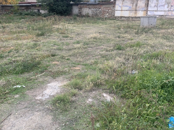 Парцел в Карлово - 550 кв.м за 264 €/кв.м - Снимка #1