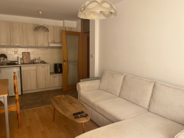 Дава се под наем Двустаен апартамент в Благоевград, Идеален център - 64 кв.м за 306 € - Снимка #1