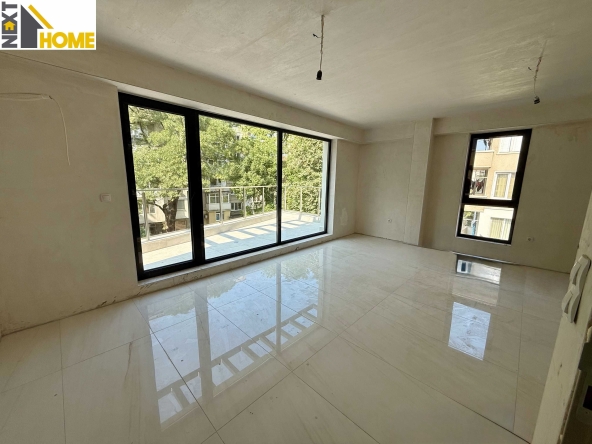 Тристаен апартамент в Пловдив, Кючук Париж - 96 кв.м за 1667 €/кв.м - Снимка #1