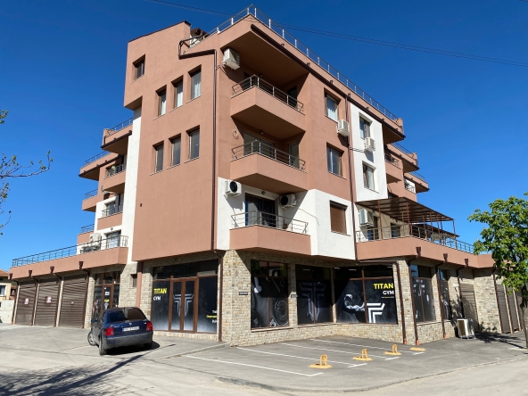 Тристаен апартамент в Велинград - 90 кв.м за 1334 €/кв.м - Снимка #1