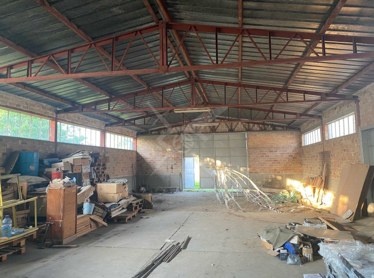 Склад в с. Скутаре, Област Пловдив - 1100 кв.м за 160 €/кв.м - Снимка #1