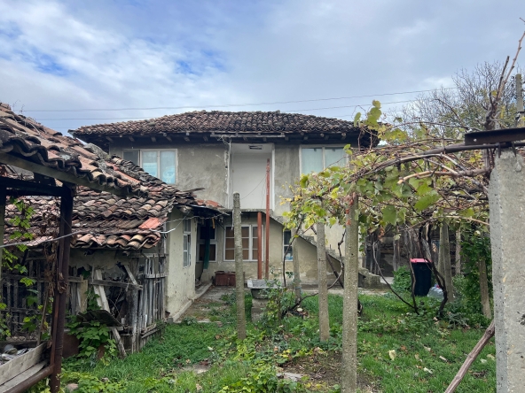 Къща в Варна, Цветен квартал - 183 кв.м за 59 €/кв.м - Снимка #1