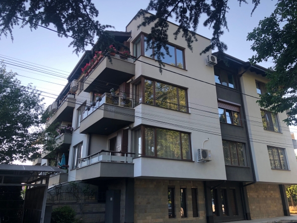 Двустаен апартамент в Казанлък - 65 кв.м за 2197 €/кв.м - Снимка #1