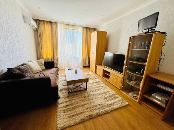 Дава се под наем Тристаен апартамент в Варна, Владислав Варненчик - 70 кв.м за 400 € - Снимка #1