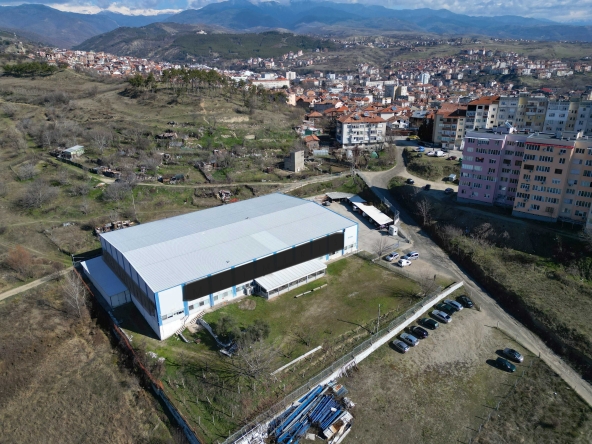 Промишлена сграда в Сандански - 14228 кв.м за 106 €/кв.м - Снимка #1