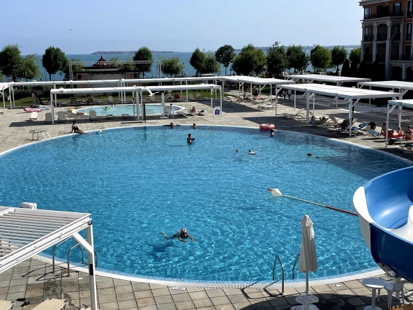 Едностаен апартамент в Свети Влас - 43 кв.м за 1977 €/кв.м - Снимка #1