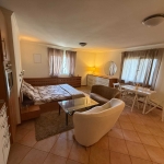 Дава се под наем Едностаен апартамент в София, Център - 33 кв.м за 561 € - Снимка #1