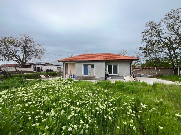 Къща в с. Ръжево, Област Пловдив - 54 кв.м за 945 €/кв.м - Снимка #1